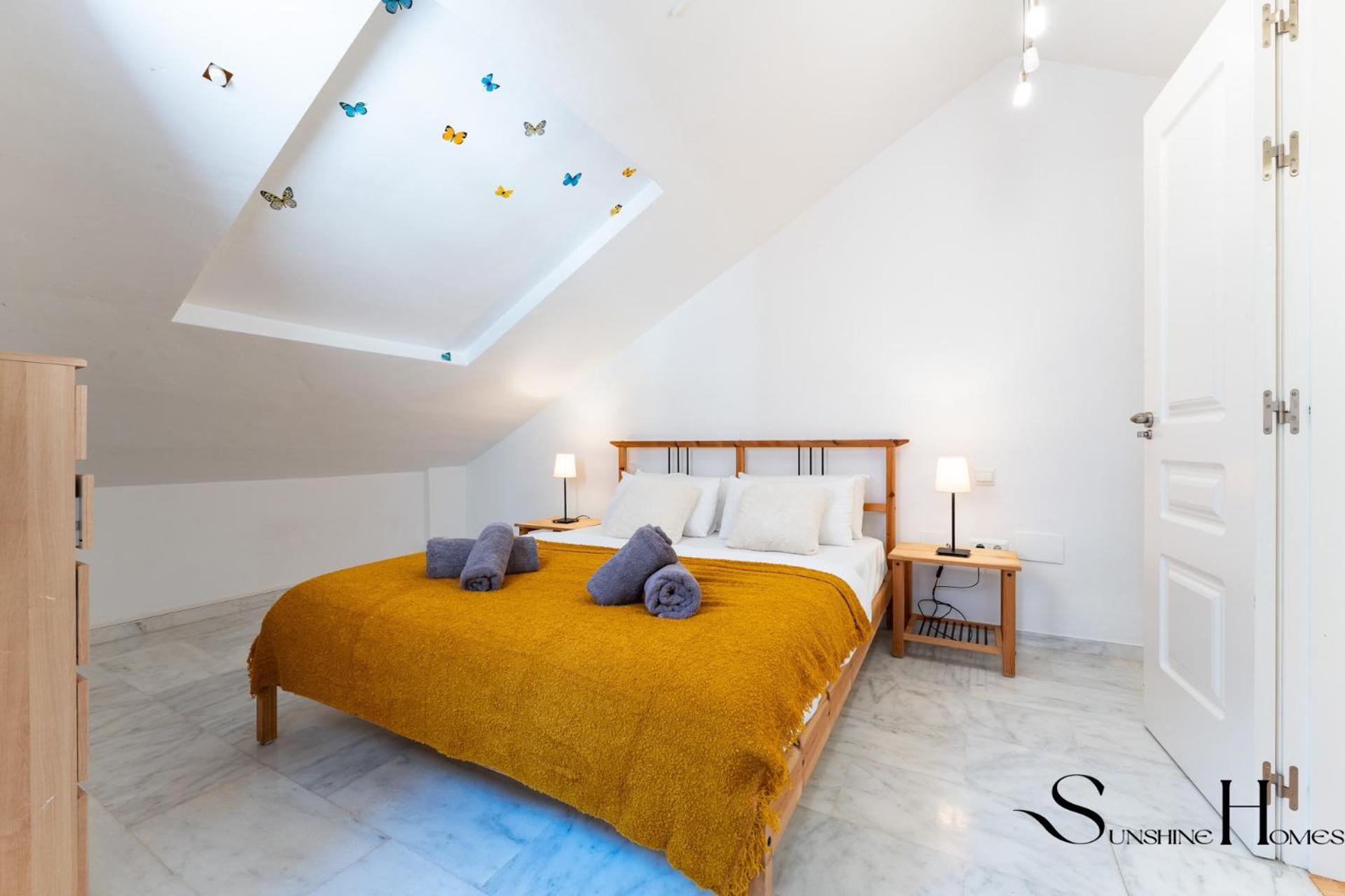 Magnificent 4br Oasis, Panoramic Terrace, Pool And Parking *
