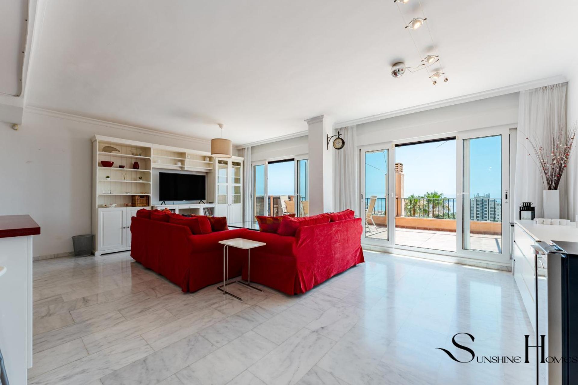 Magnificent 4br Oasis, Panoramic Terrace, Pool And Parking Torremolinos