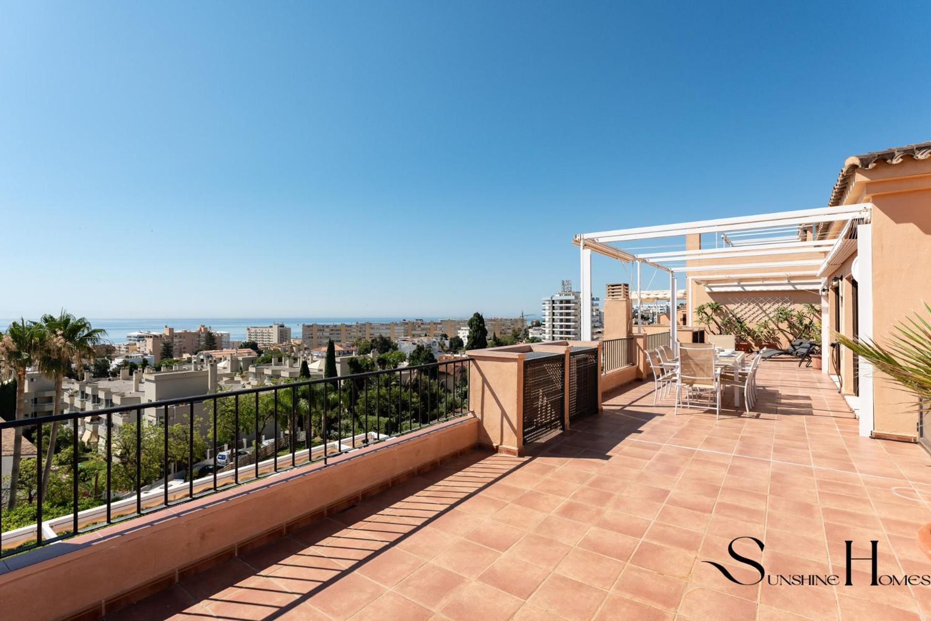 Magnificent 4br Oasis, Panoramic Terrace, Pool And Parking Apartment *