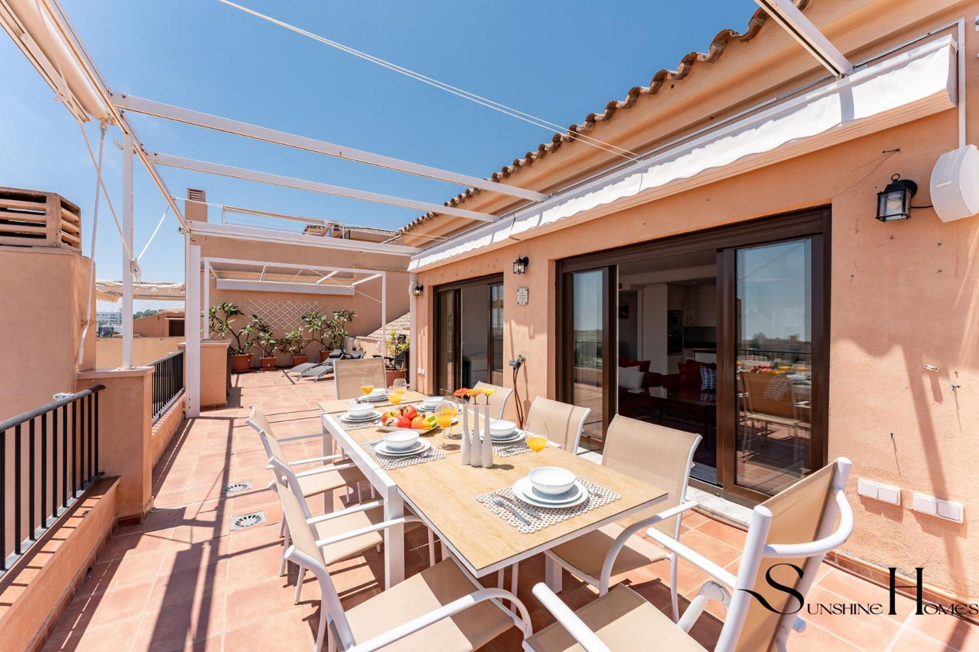 Apartment Magnificent 4br Oasis, Panoramic Terrace, Pool And Parking Torremolinos