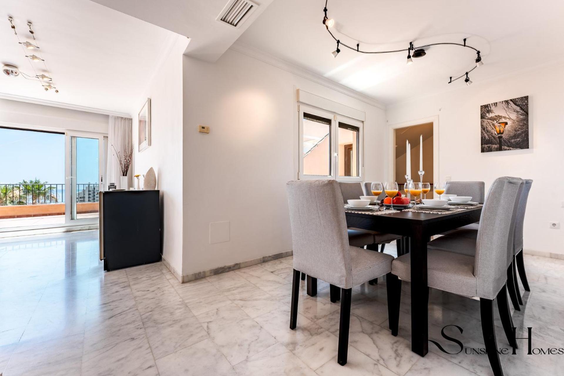Magnificent 4br Oasis, Panoramic Terrace, Pool And Parking Torremolinos
