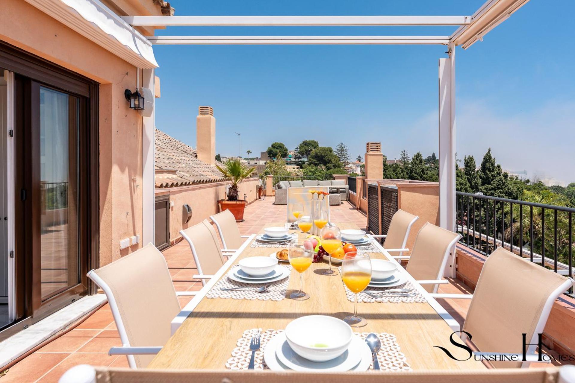 Magnificent 4br Oasis, Panoramic Terrace, Pool And Parking Apartment *