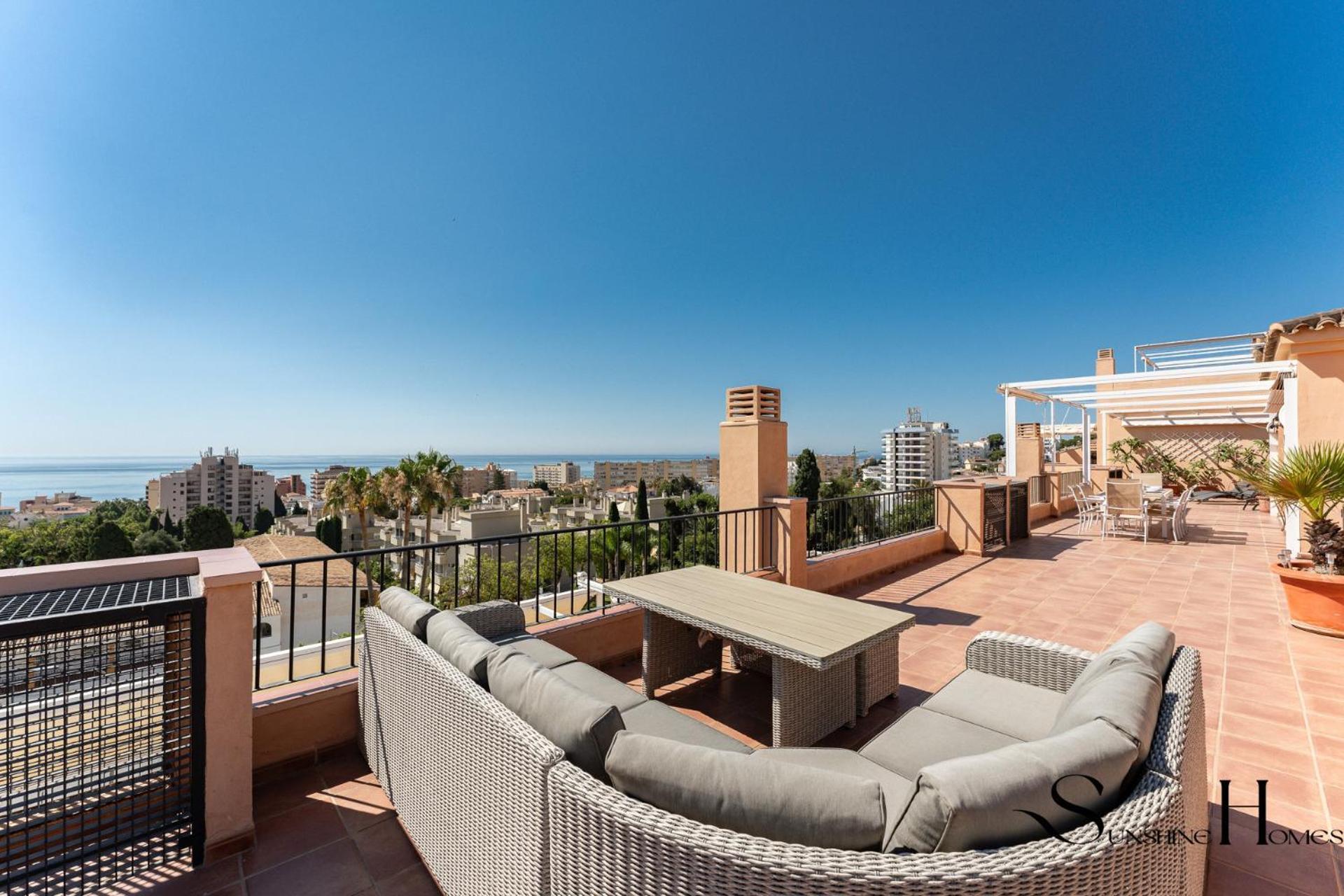 Magnificent 4br Oasis, Panoramic Terrace, Pool And Parking Apartment Torremolinos