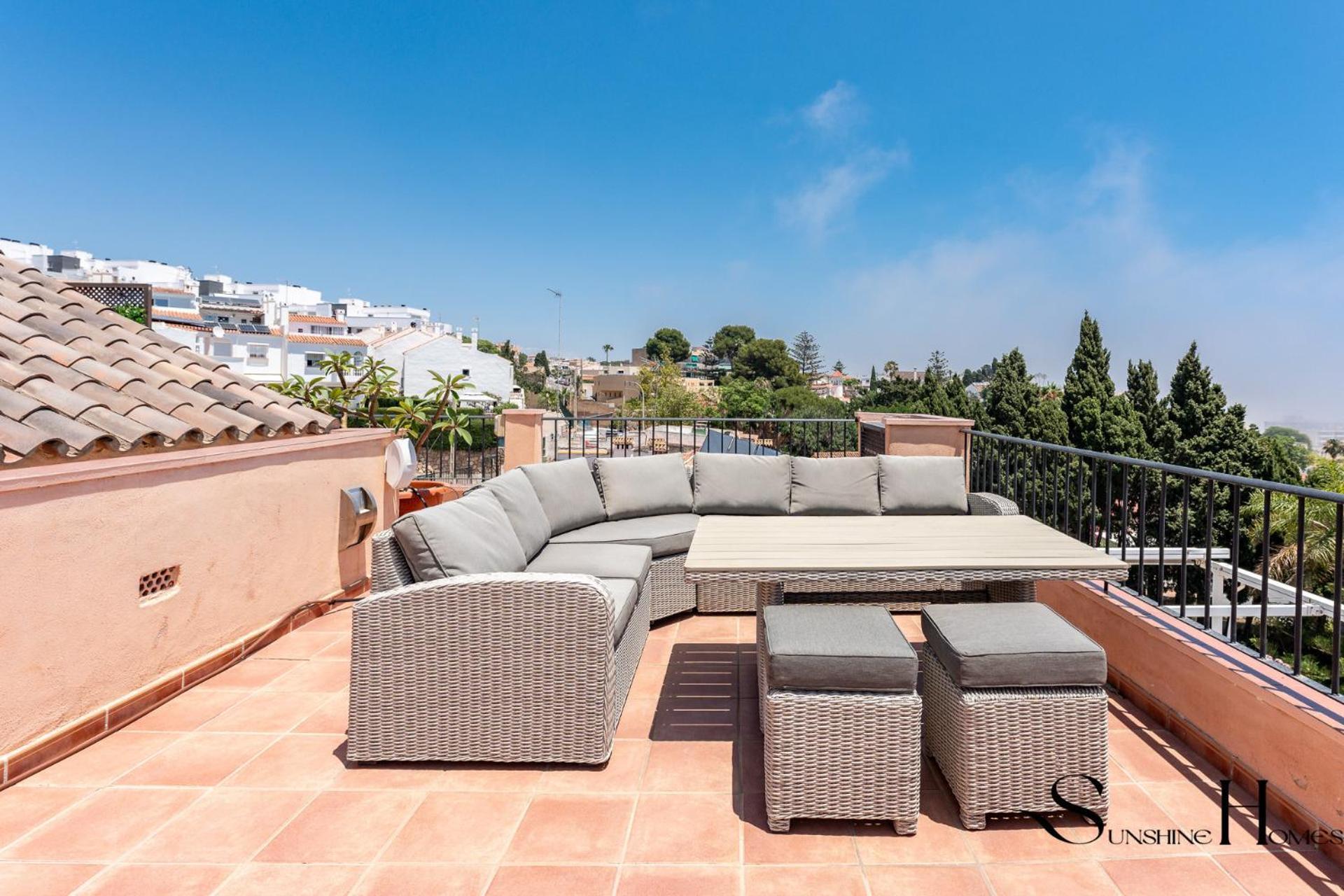 Magnificent 4br Oasis, Panoramic Terrace, Pool And Parking Apartment Torremolinos