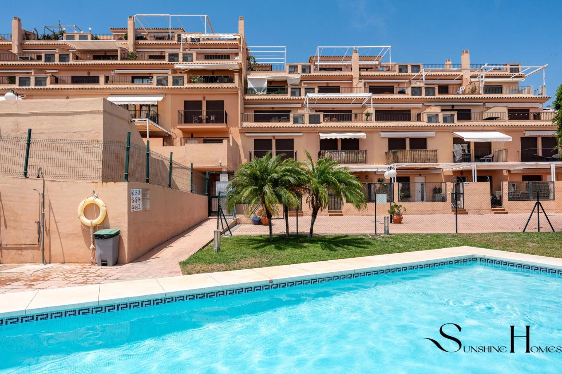 Magnificent 4br Oasis, Panoramic Terrace, Pool And Parking Apartment Torremolinos