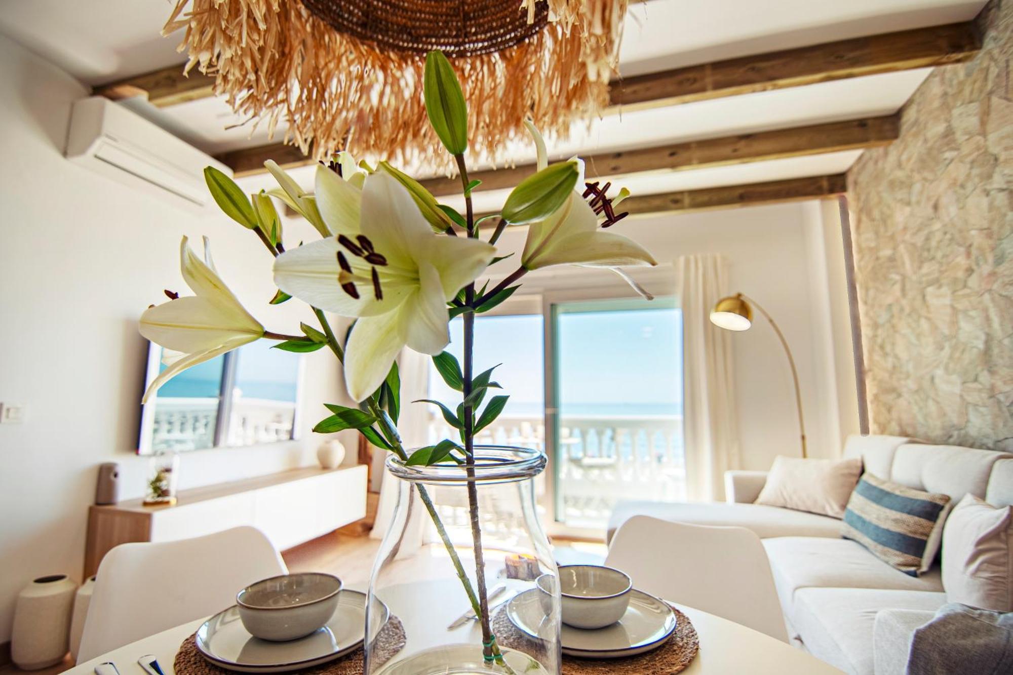 Mara's Seaviews - First Line - Duplex Penthouse