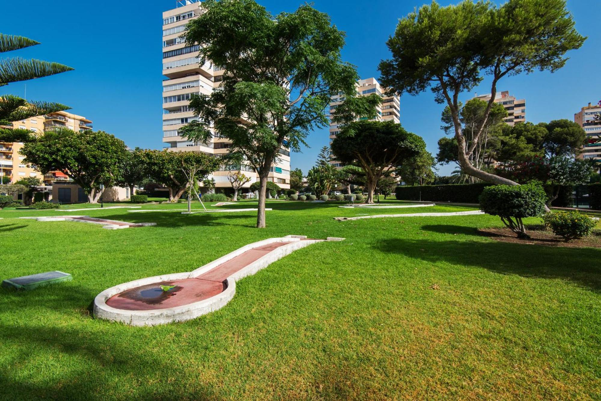 Apartment Magic Of The Ocean, Front Line In Playamar-parking, Sea Views, Pool, Tenis, Paddle, Wifi And Aircon