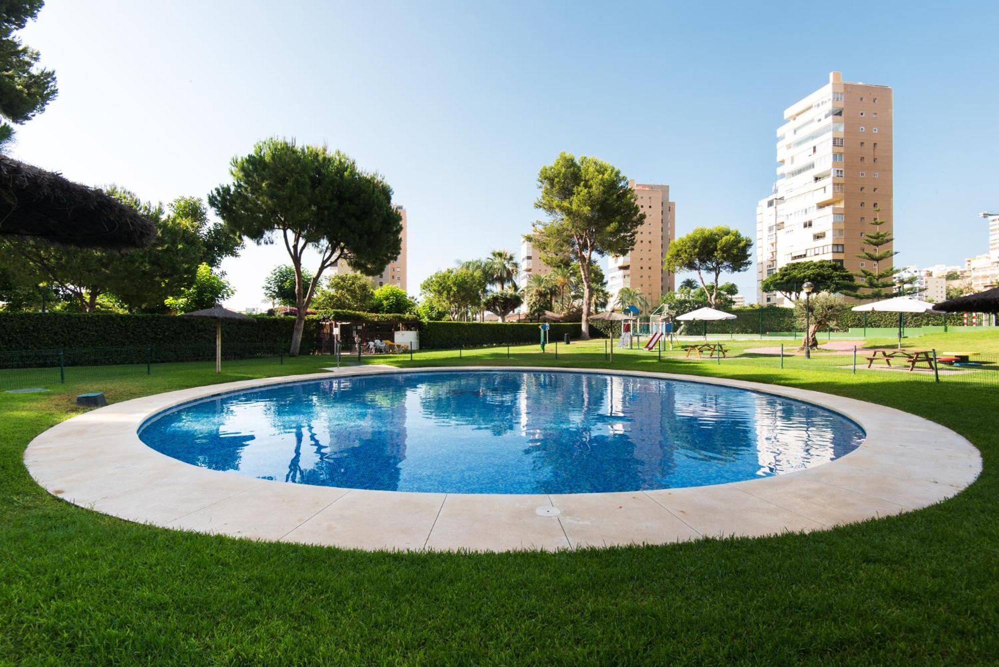 Apartment Magic Of The Ocean, Front Line In Playamar-parking, Sea Views, Pool, Tenis, Paddle, Wifi And Aircon *