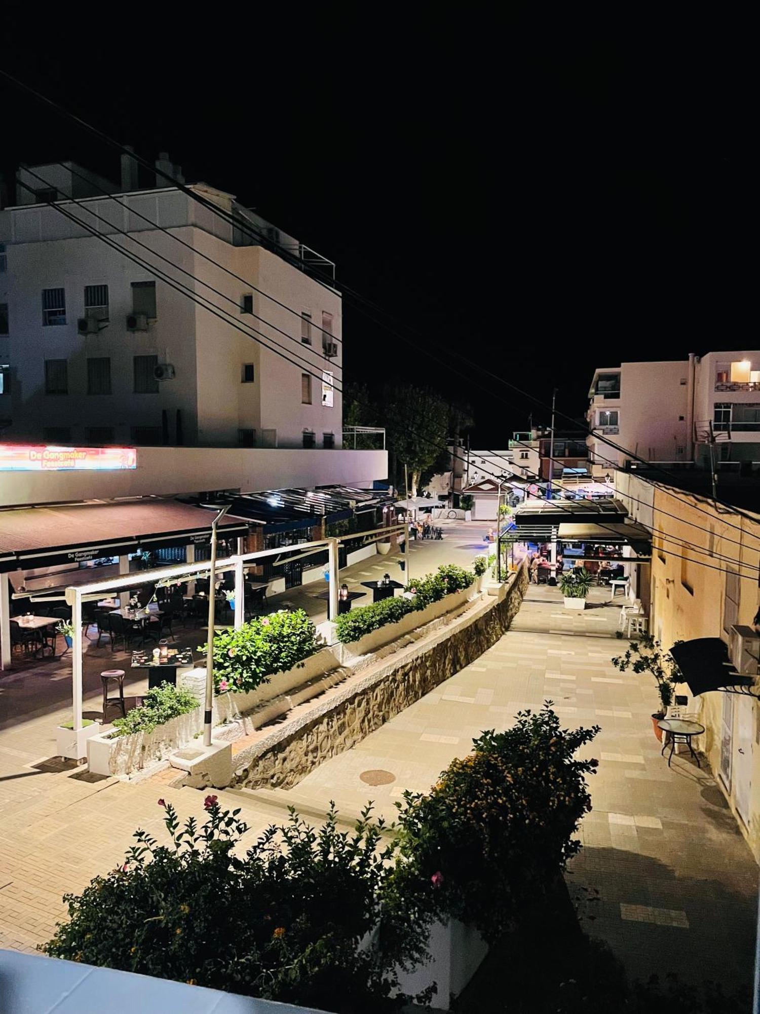 Apartment In Carihuela