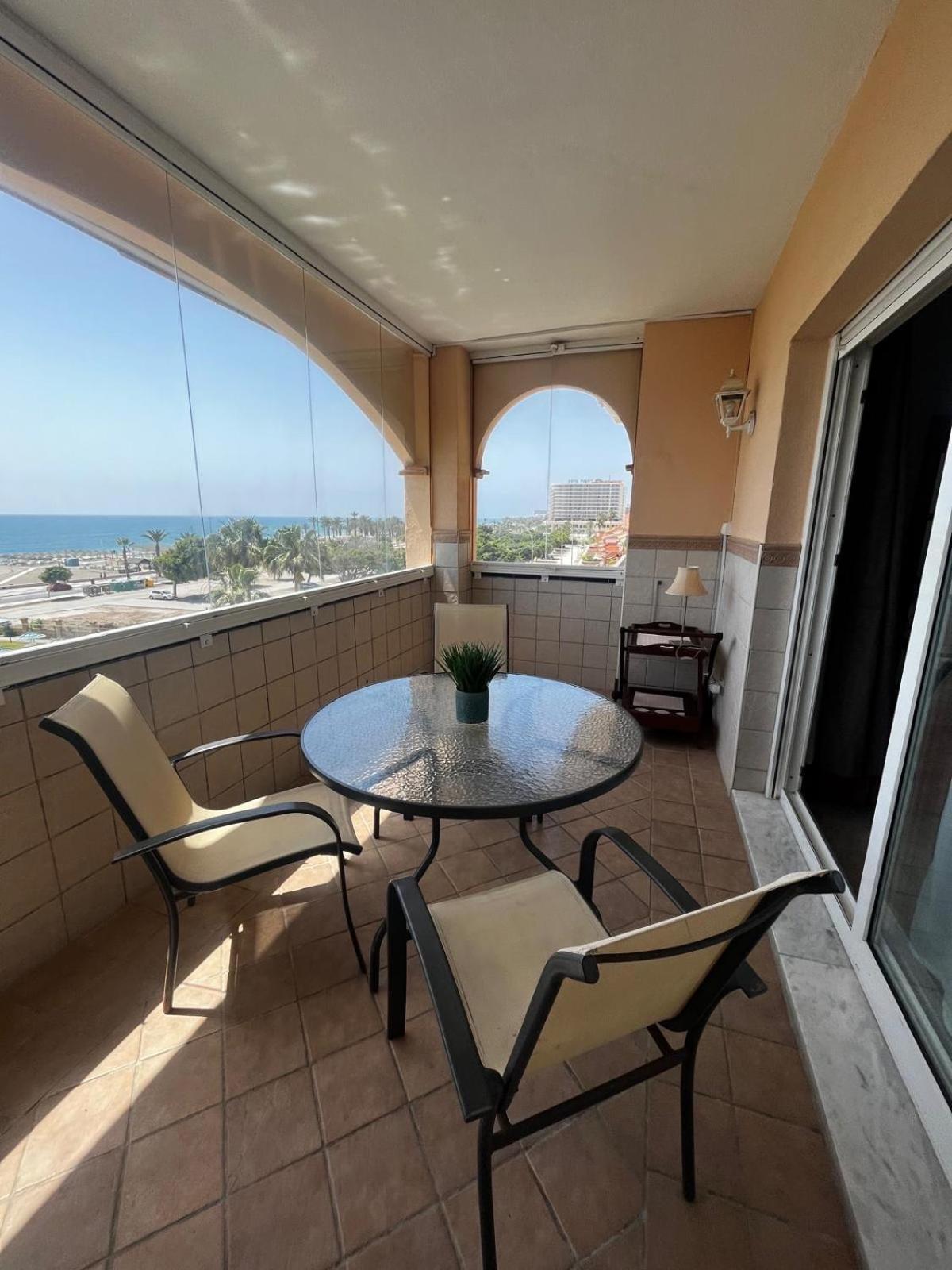 Frente Al Mar En Torremolinos, Malaga Apartment *