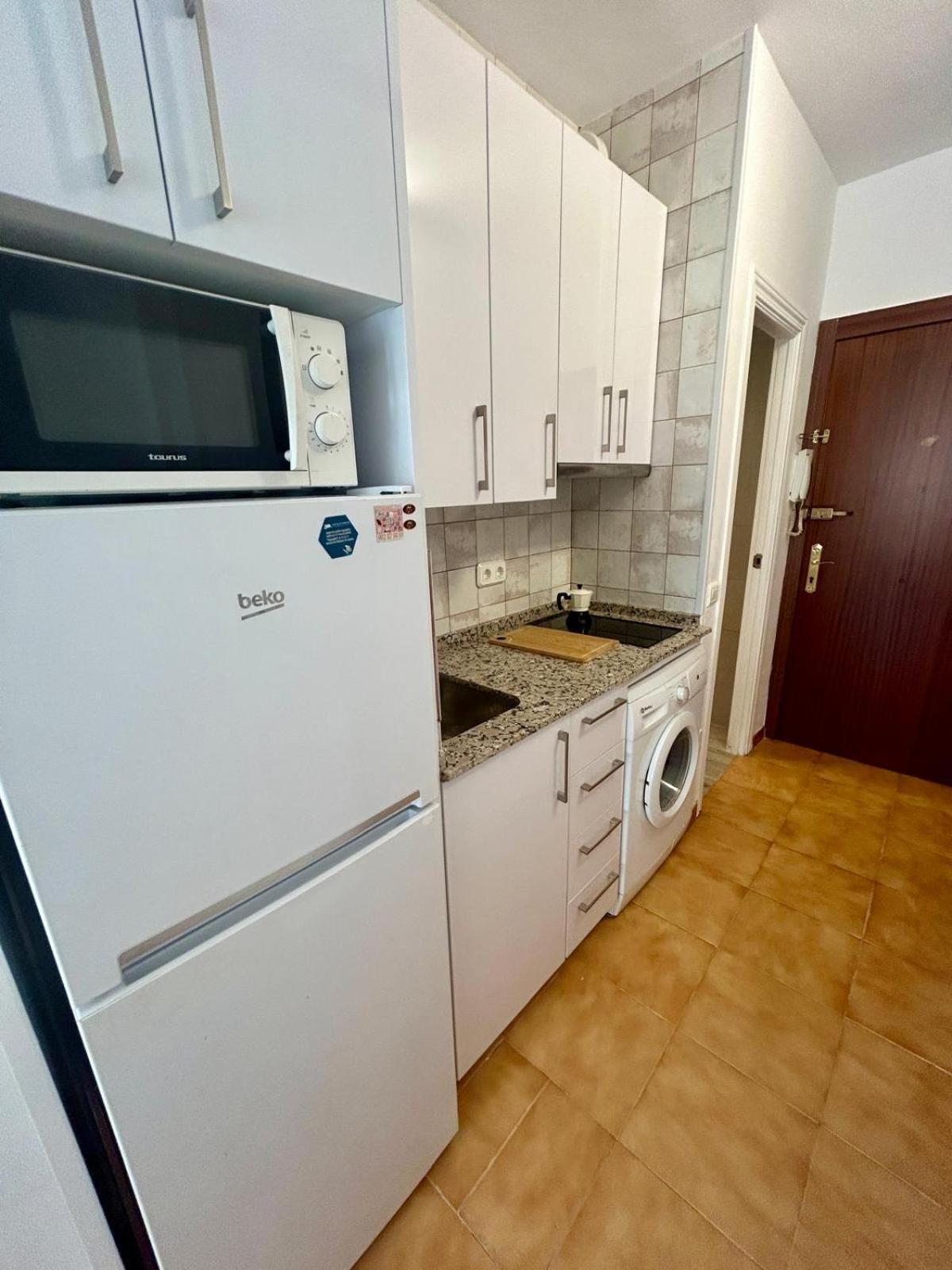 Apartamento Centro Estudio Con Balcon Torremolinos