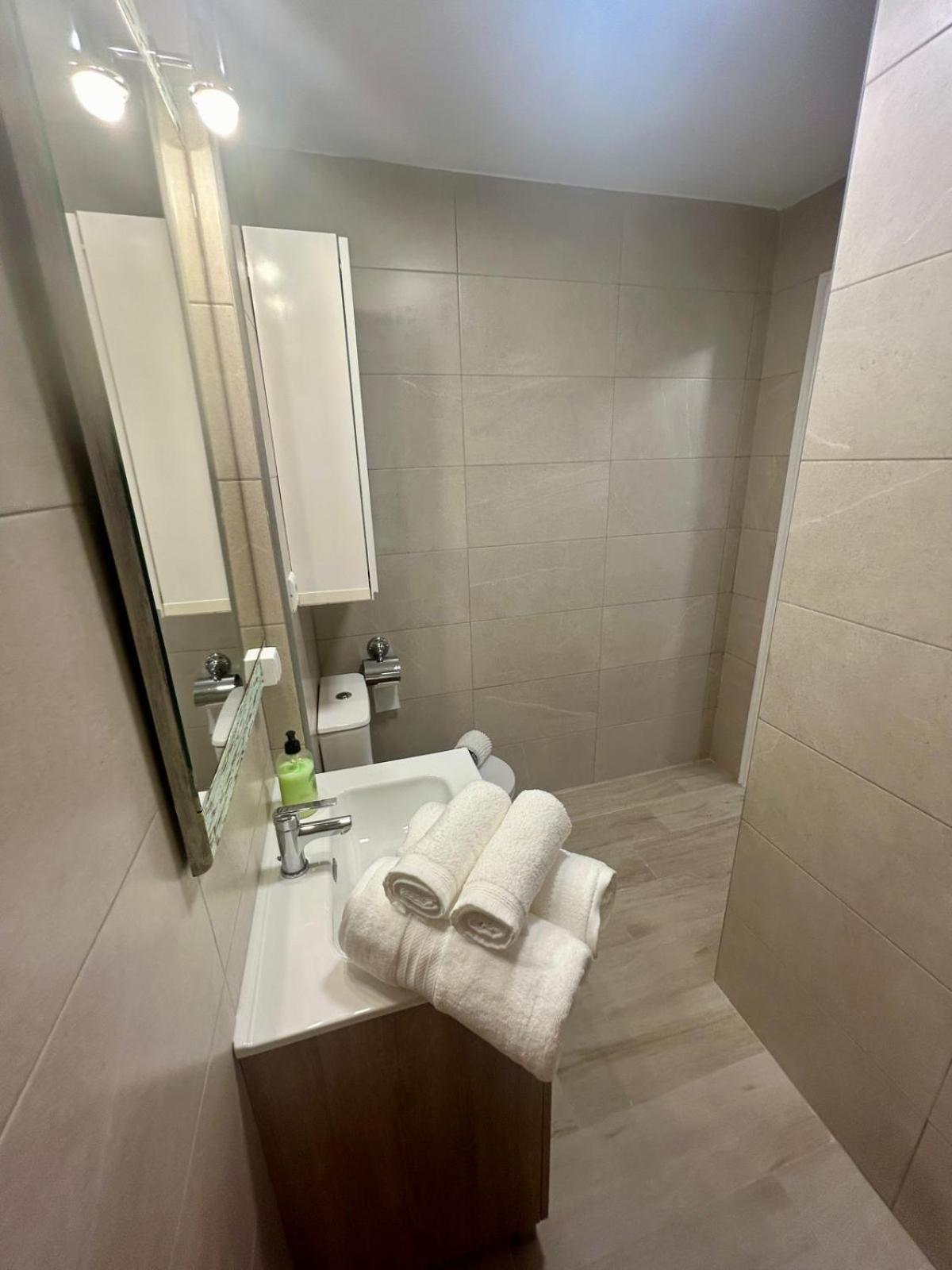 Centro Estudio Con Balcon Torremolinos