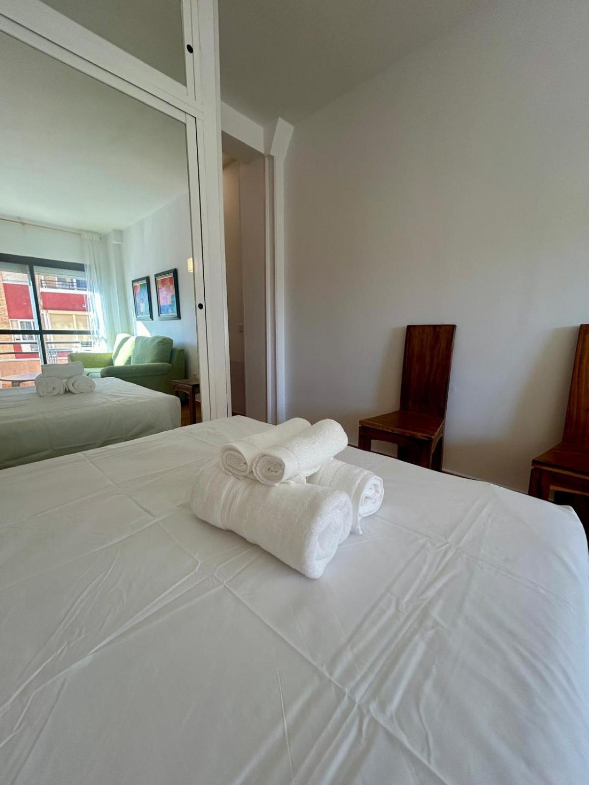 Centro Estudio Con Balcon Apartamento *
