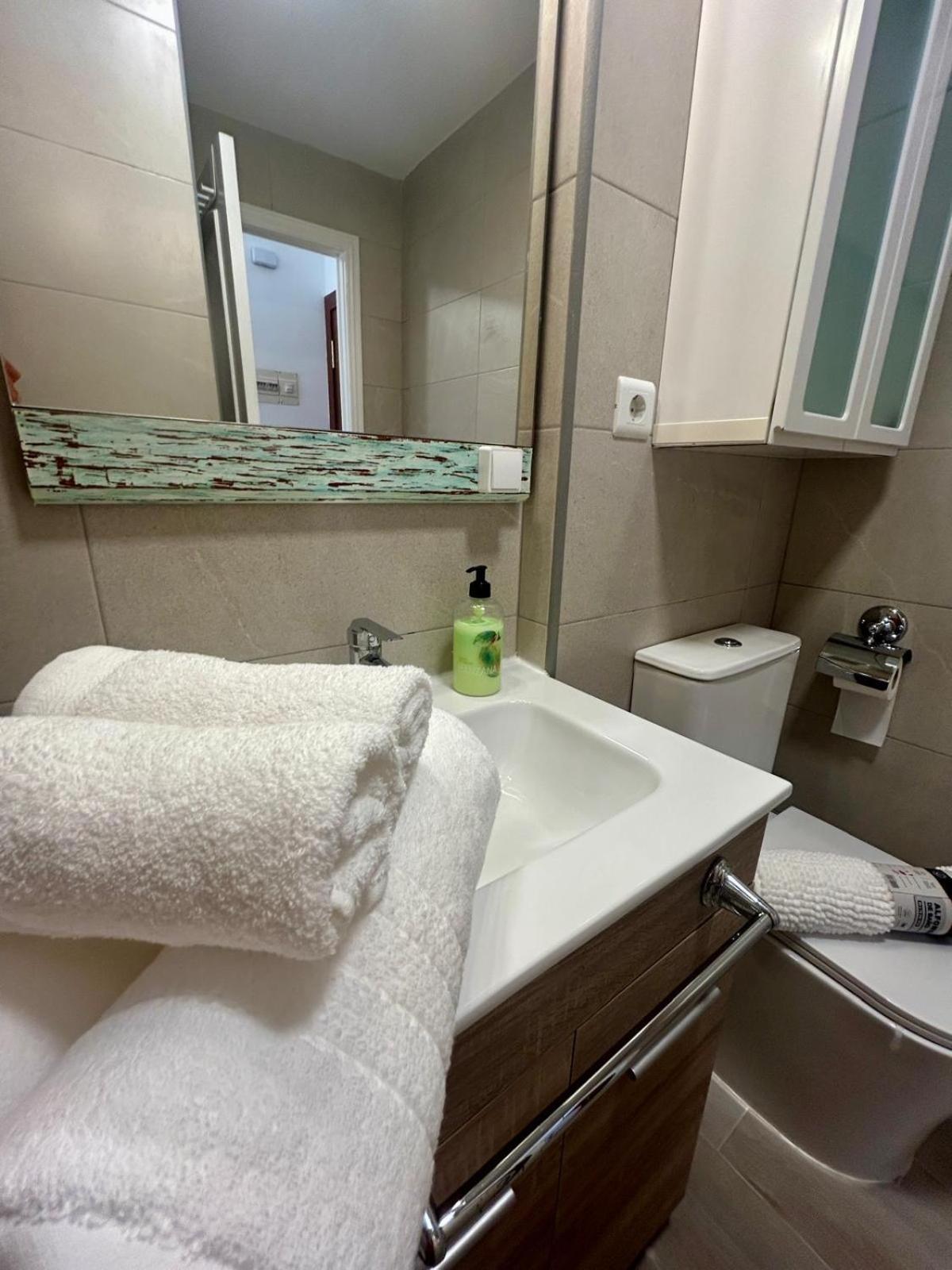 Centro Estudio Con Balcon Torremolinos