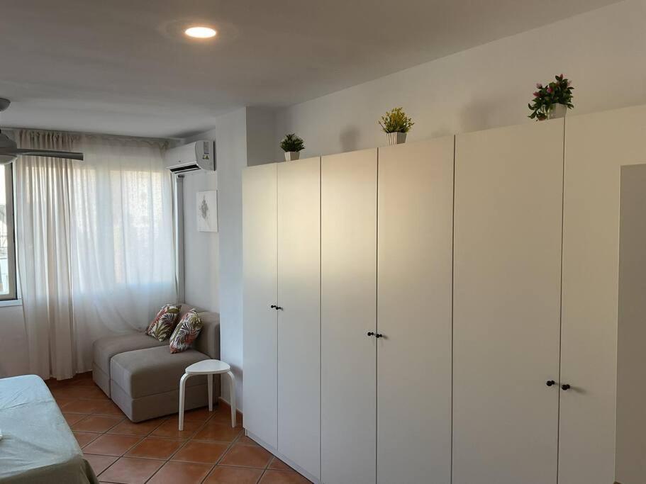 Helios - City Center - Parking Apartment