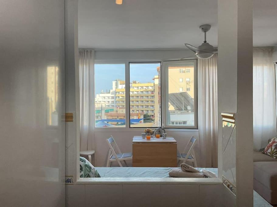 Helios - City Center - Parking Apartment Torremolinos