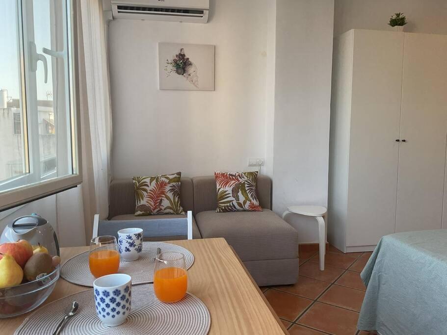 Helios - City Center - Parking Apartment