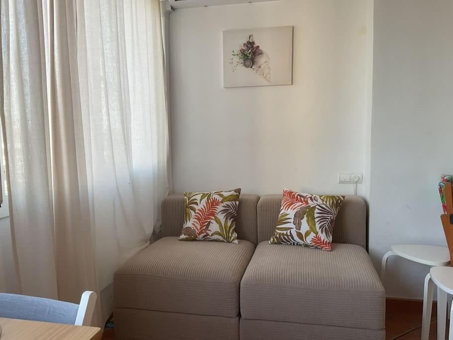 Helios - City Center - Parking Apartment *