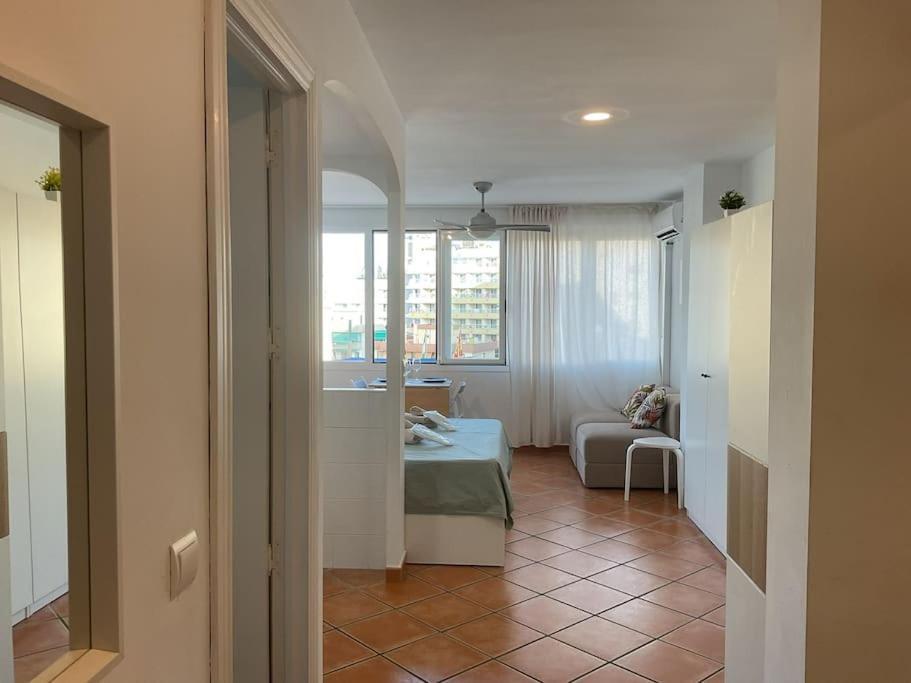 Helios - City Center - Parking Apartment