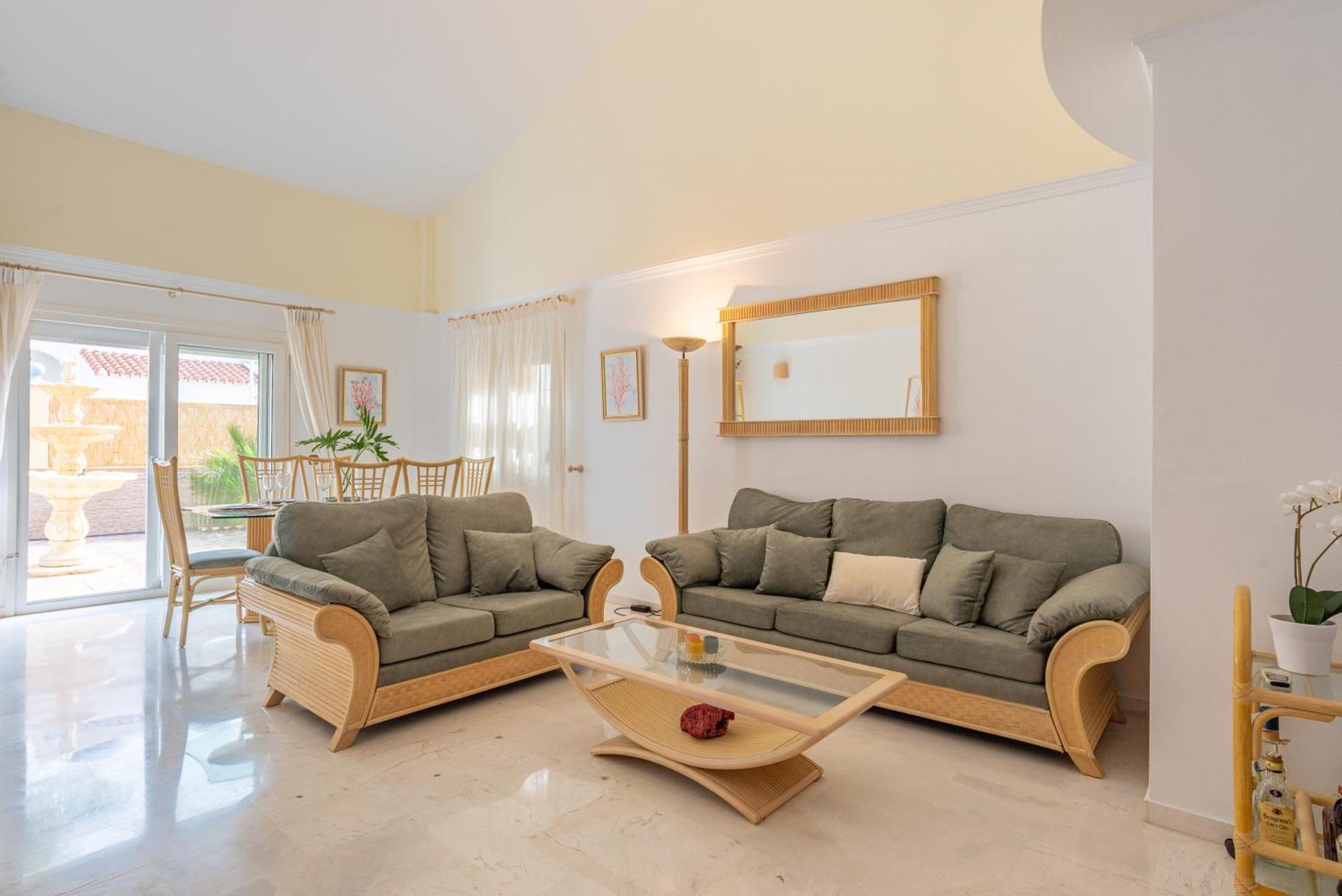 Valentina - Renovated On Alamos