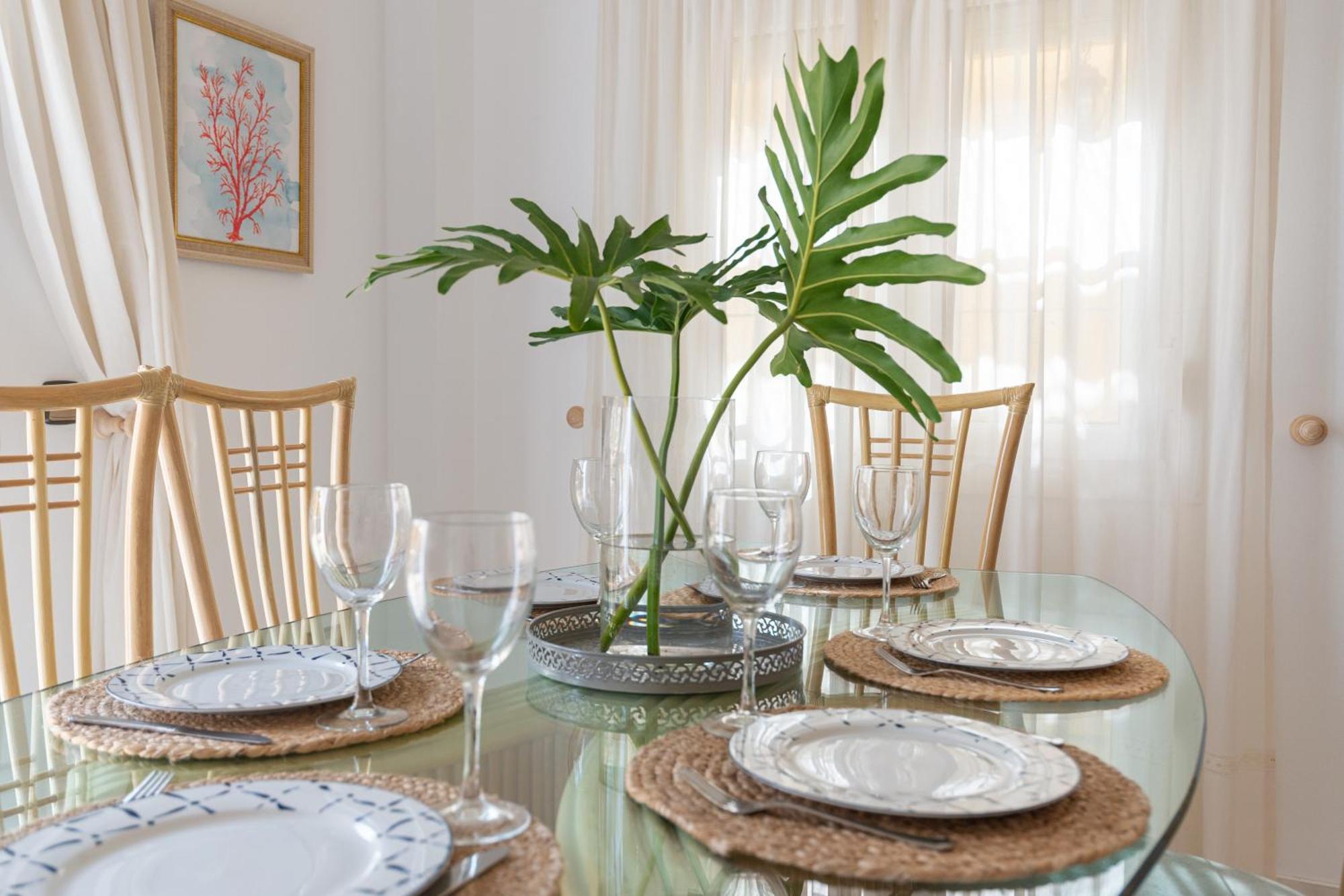 Valentina - Renovated On Alamos Villa *