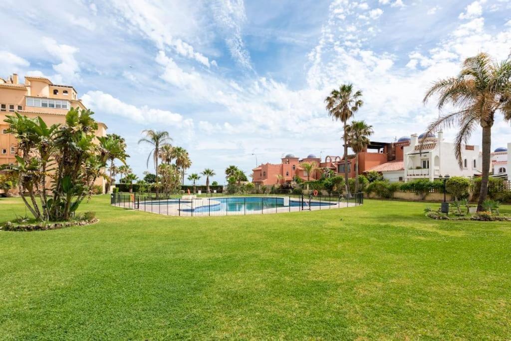 Playa De Alamos-playamar Malaga.