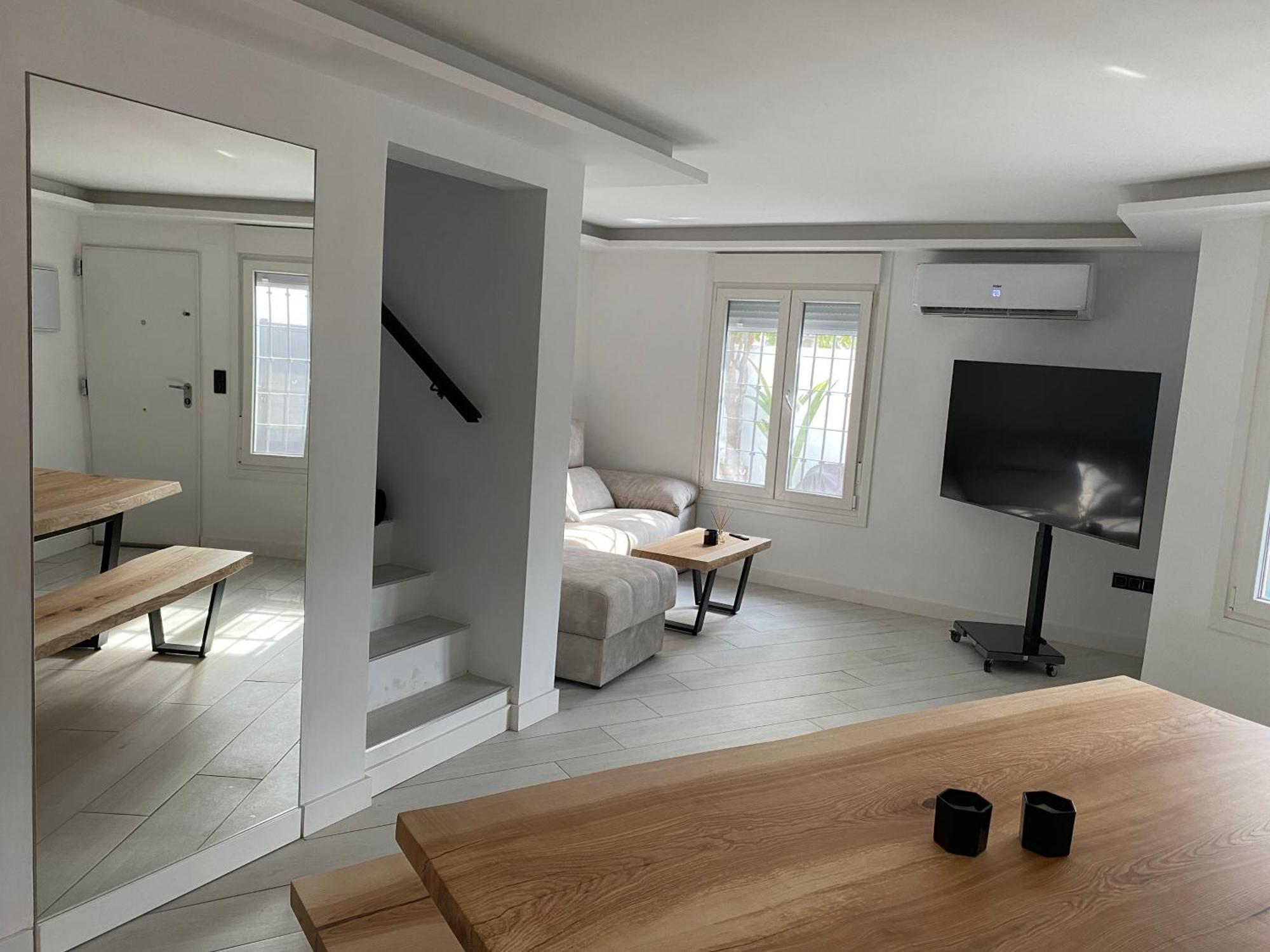 Casa Moderna Con Gimnasio *