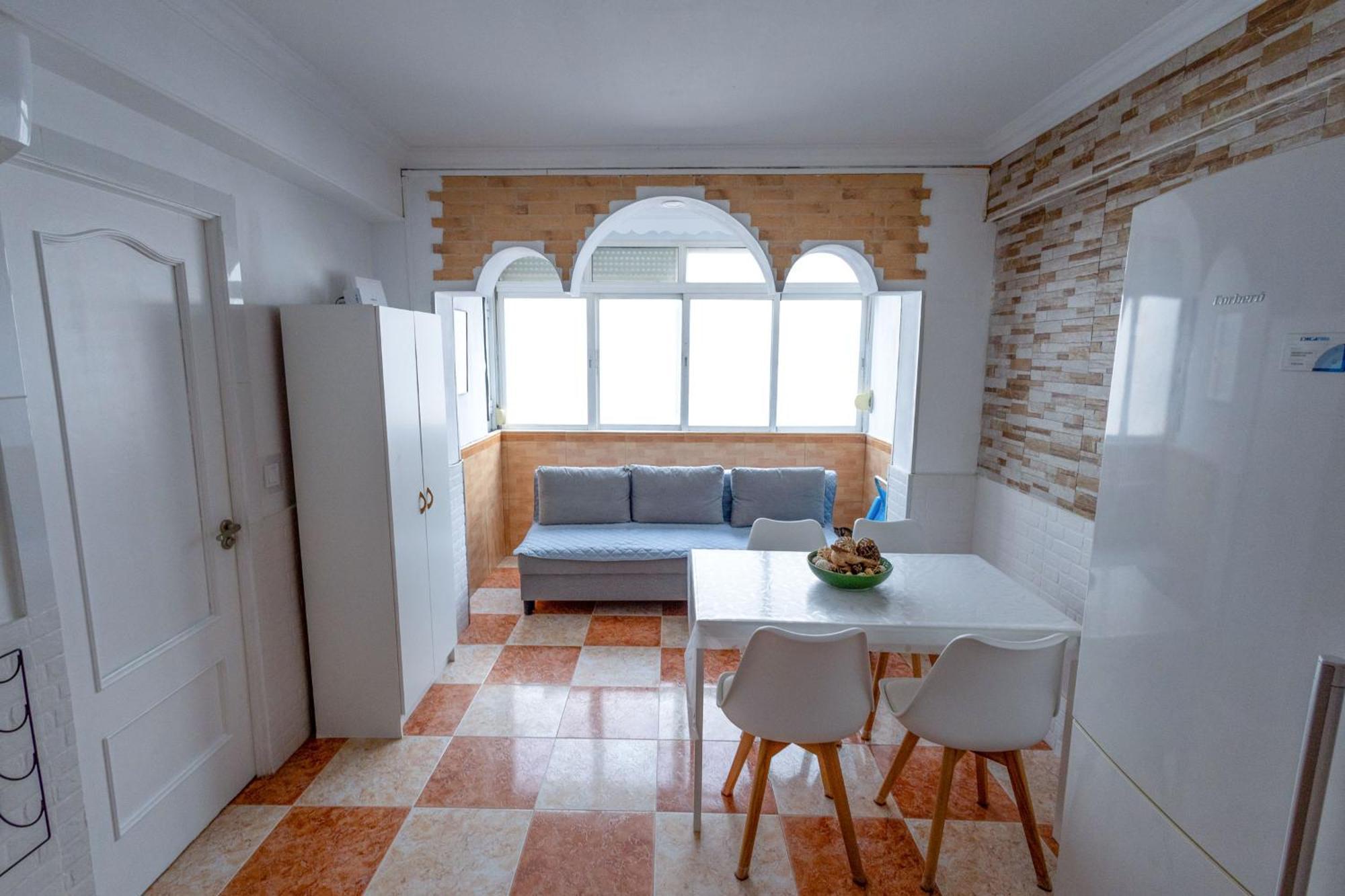 Homestay Habitacion Cama Matrimonio Piso Compartido