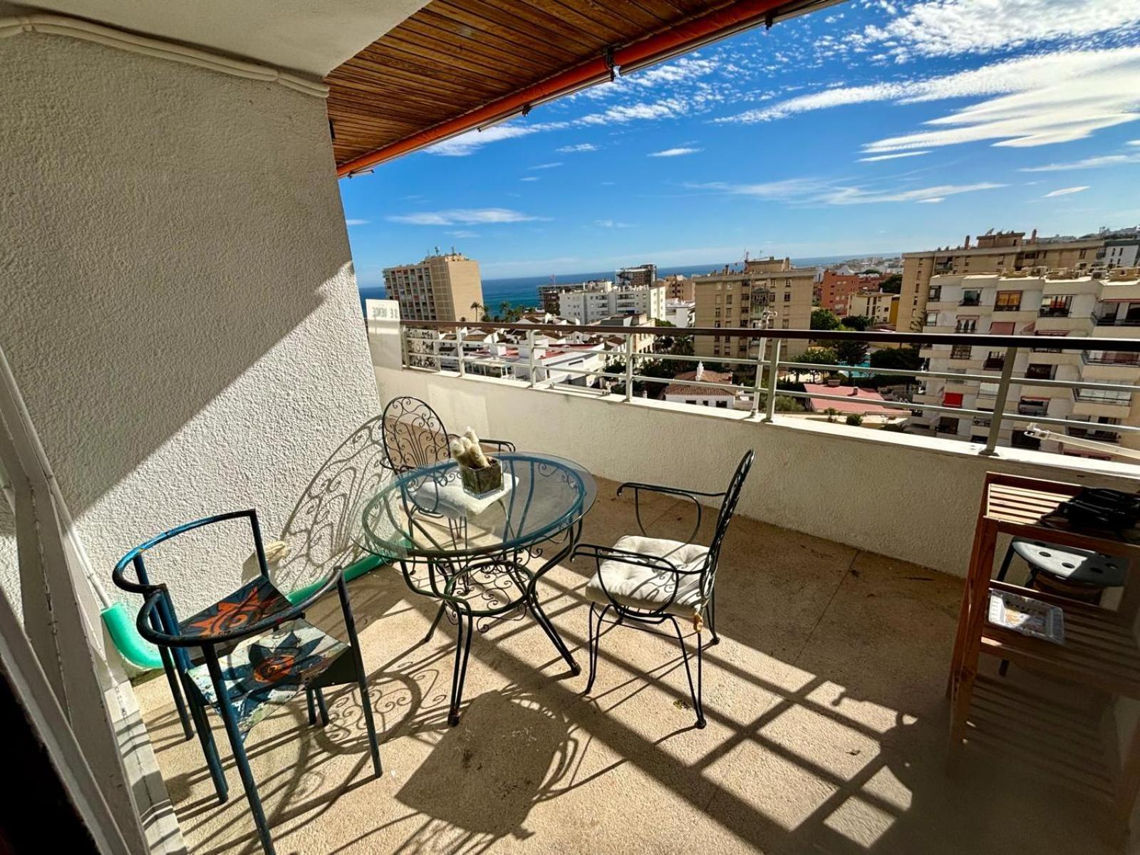 Estudio De 70 Mts 2 Personas En La Nogalera With Terrace Sea Views Apartment Torremolinos