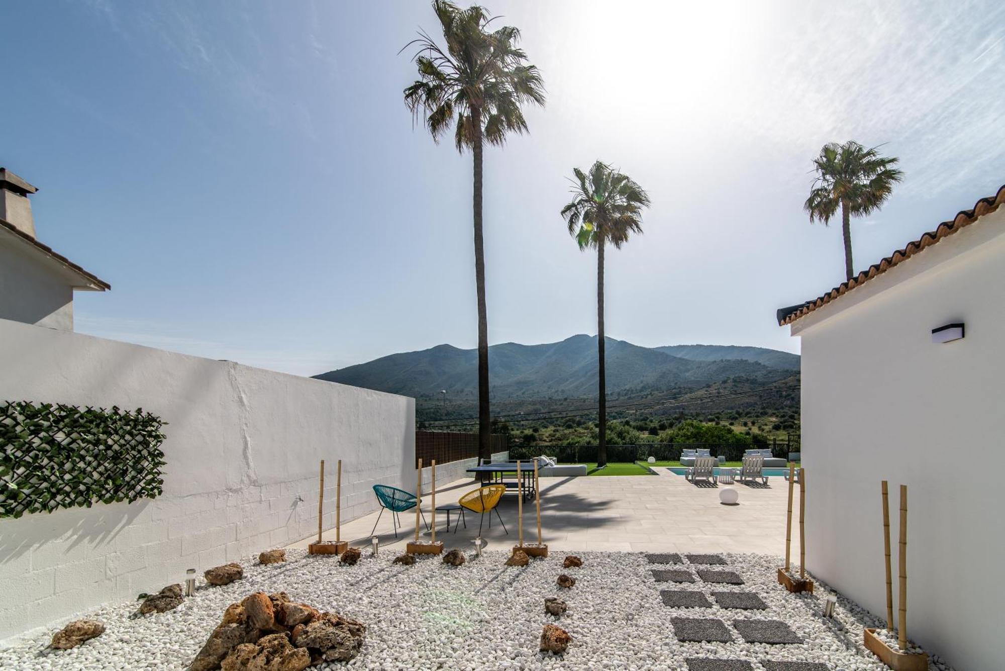 Palm Tree 5 Bdr Pool & Bbq Torremolinos