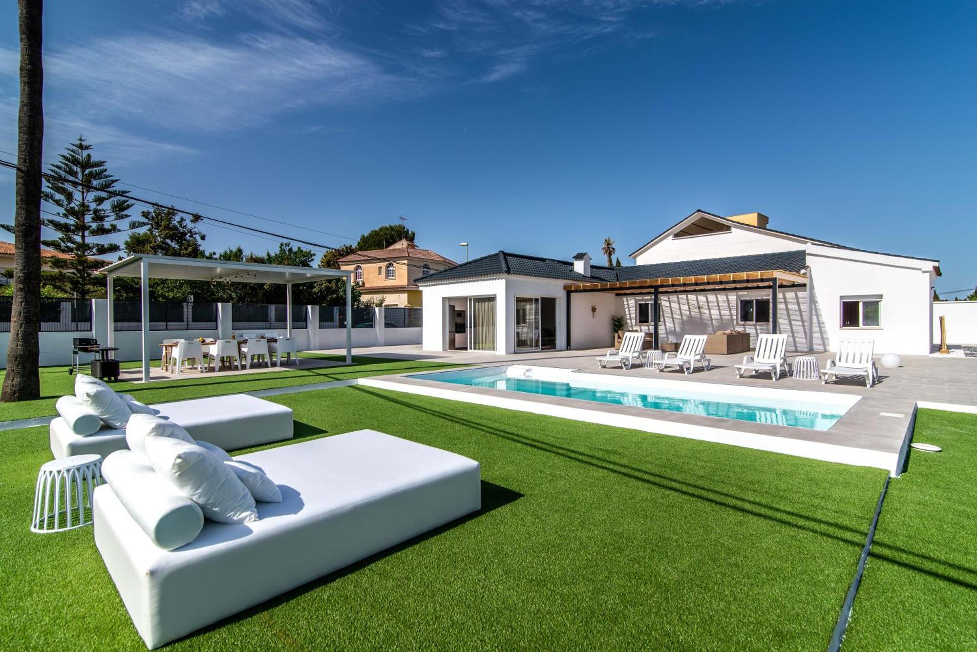 Palm Tree 5 Bdr Pool & Bbq Torremolinos