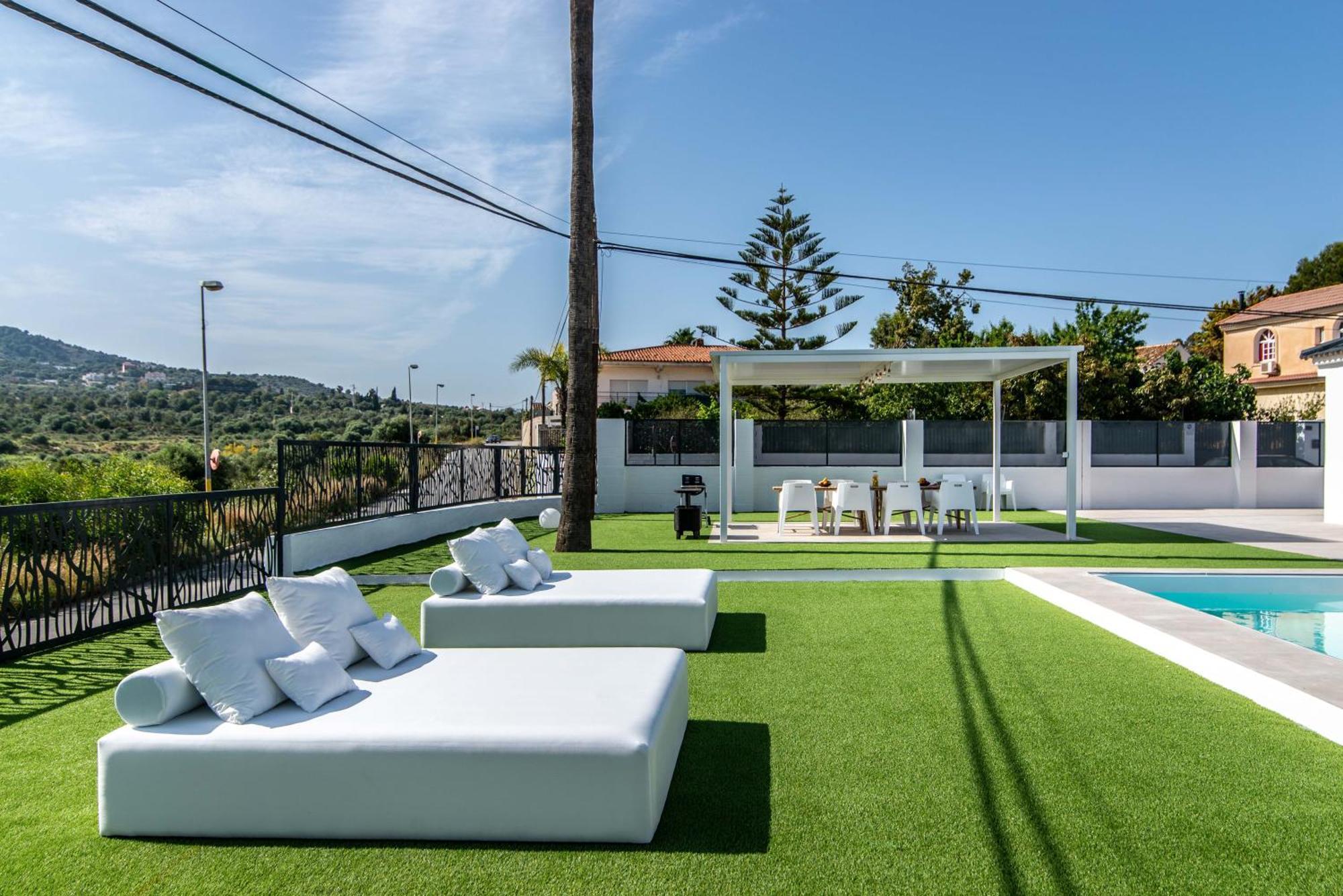 Palm Tree 5 Bdr Pool & Bbq Villa Torremolinos