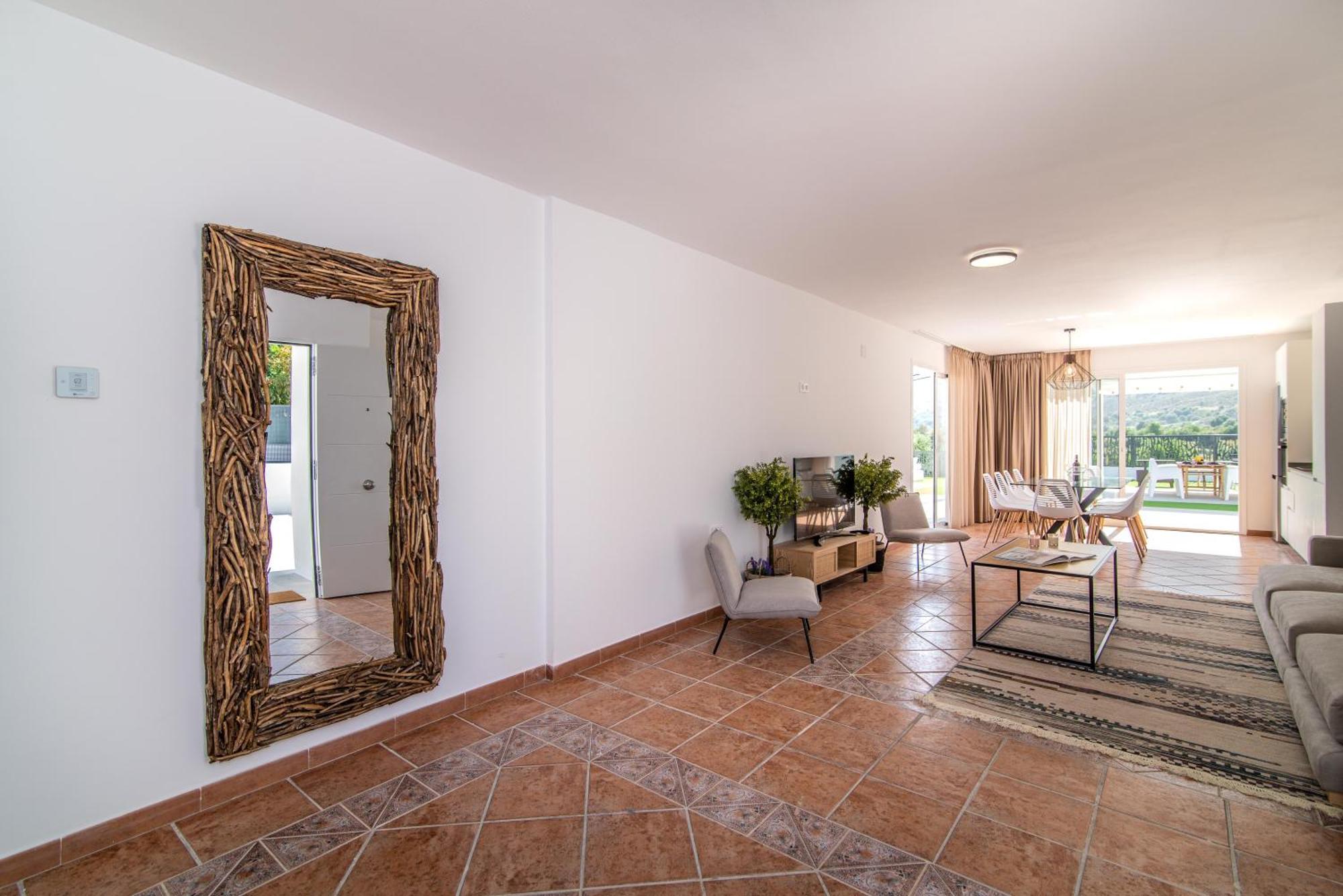 Palm Tree 5 Bdr Pool & Bbq Villa *