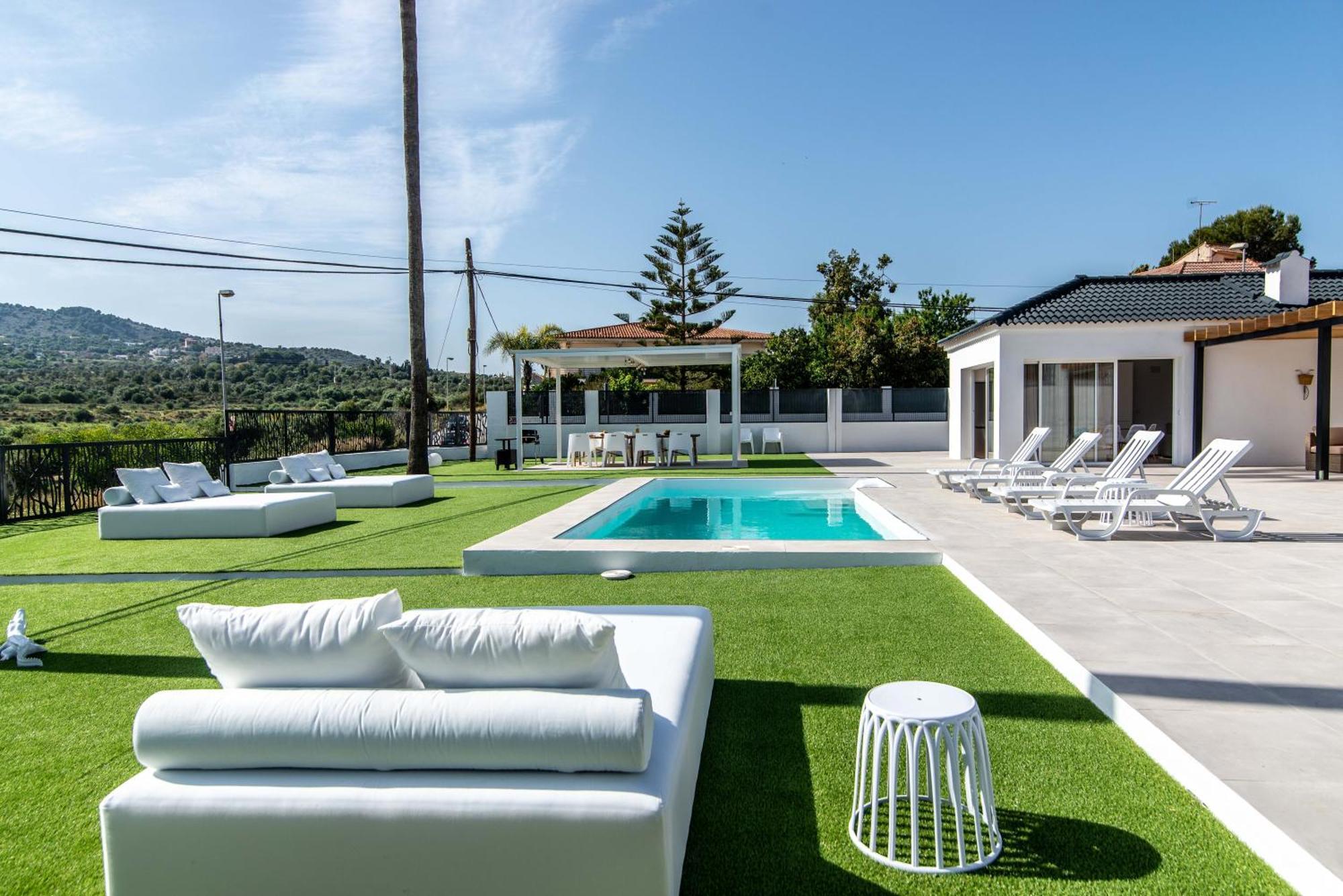 Palm Tree 5 Bdr Pool & Bbq