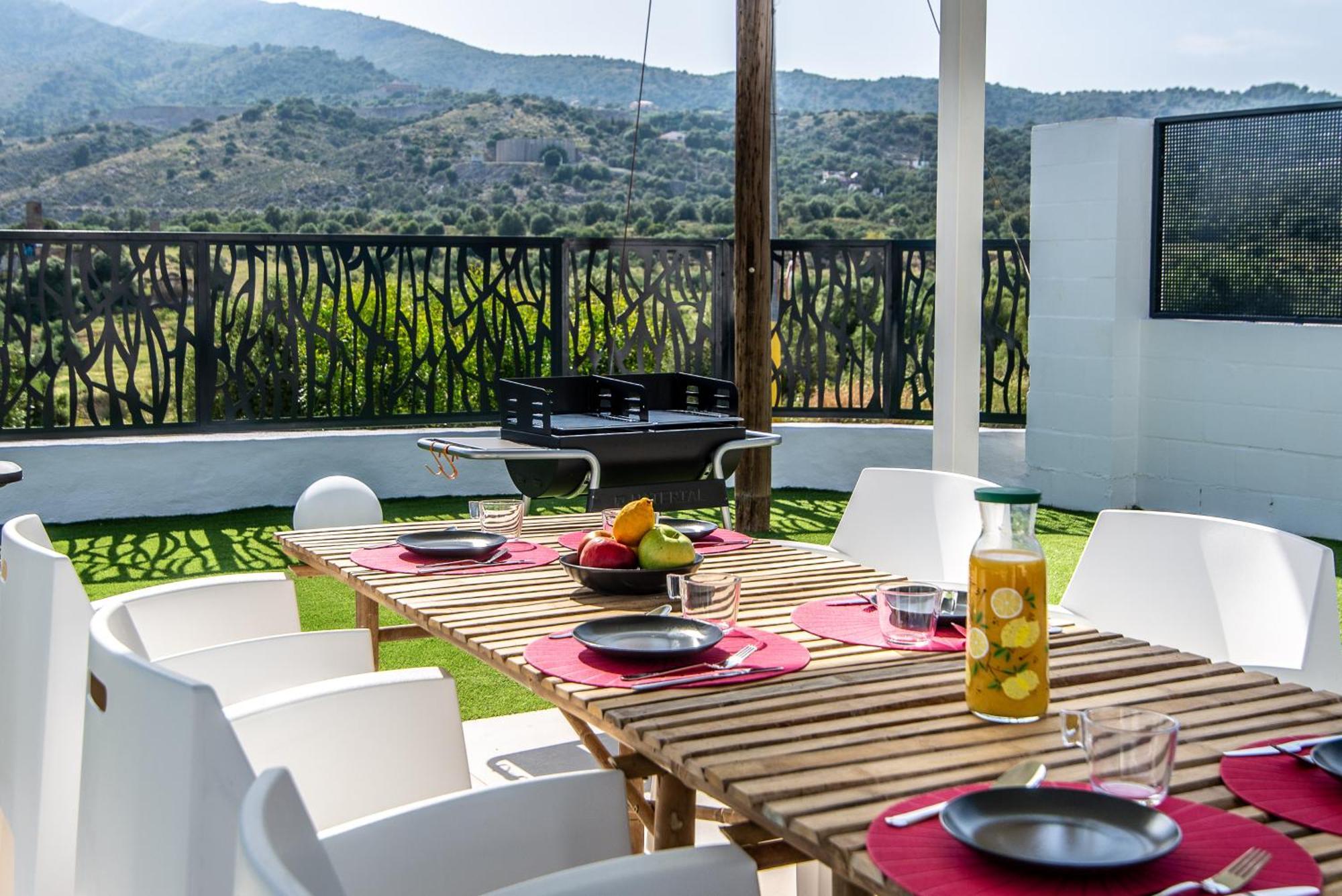 Palm Tree 5 Bdr Pool & Bbq Villa Torremolinos