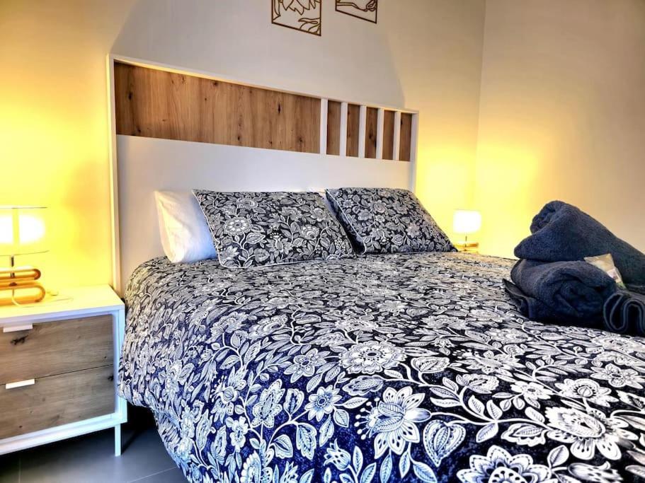 Samuel Luxury 2bedroom Apartment, Large Patio, Free Wifi And Private Parking By Namaste Elite