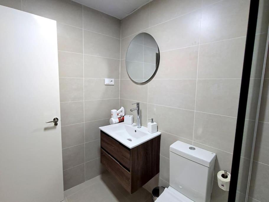 Apartment Samuel Luxury 2bedroom Apartment, Large Patio, Free Wifi And Private Parking By Namaste Elite *