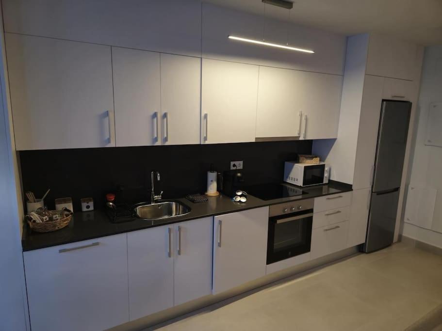 Samuel Luxury 2bedroom Apartment, Large Patio, Free Wifi And Private Parking By Namaste Elite Apartment Torremolinos