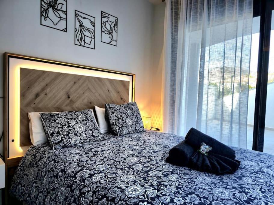 Samuel Luxury 2bedroom Apartment, Large Patio, Free Wifi And Private Parking By Namaste Elite Apartment *