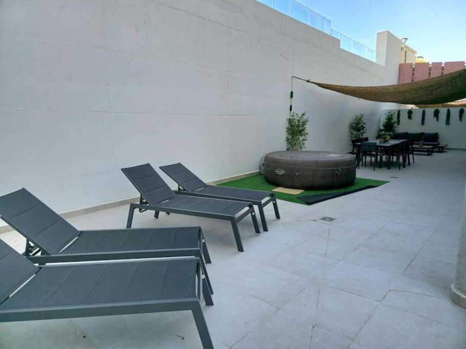 Apartment Samuel Luxury 2bedroom Apartment, Large Patio, Free Wifi And Private Parking By Namaste Elite Torremolinos