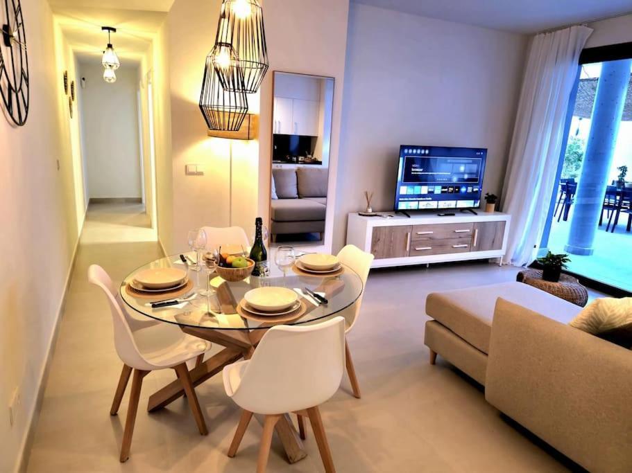 Samuel Luxury 2bedroom Apartment, Large Patio, Free Wifi And Private Parking By Namaste Elite Apartment