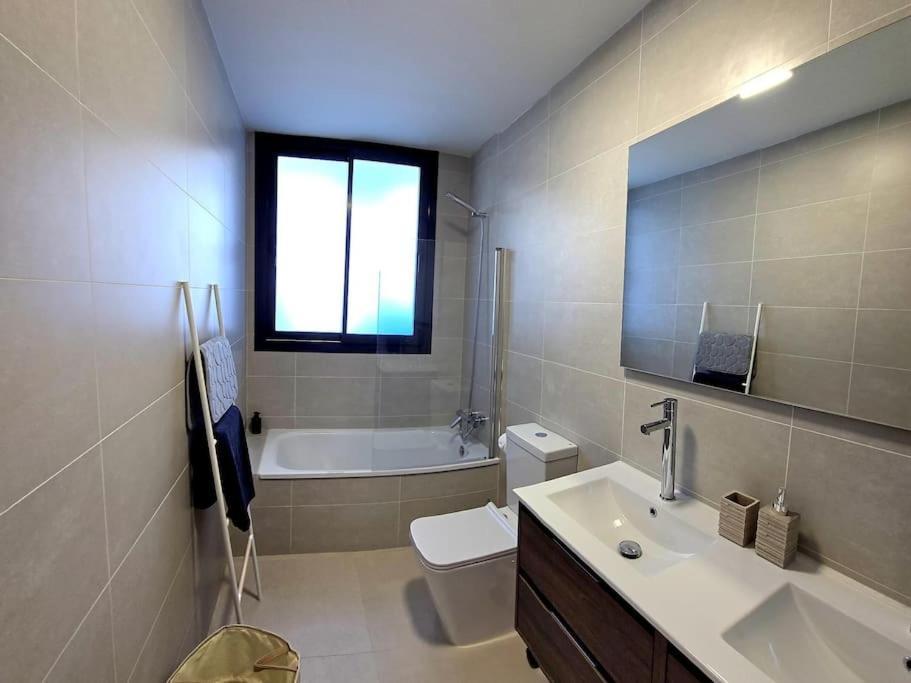 Apartment Samuel Luxury 2bedroom Apartment, Large Patio, Free Wifi And Private Parking By Namaste Elite Torremolinos