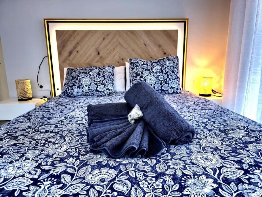 Apartment Samuel Luxury 2bedroom Apartment, Large Patio, Free Wifi And Private Parking By Namaste Elite Torremolinos