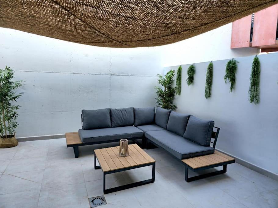 Samuel Luxury 2bedroom Apartment, Large Patio, Free Wifi And Private Parking By Namaste Elite * Torremolinos