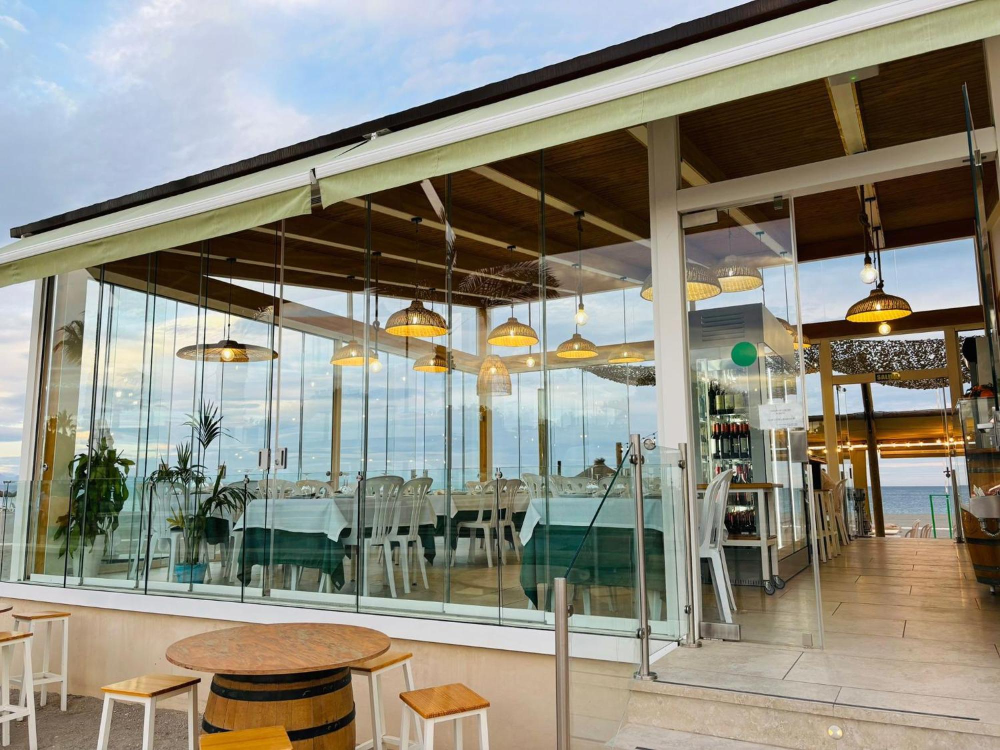 Con Piscina Privada En Primera Linea De Playa * Torremolinos