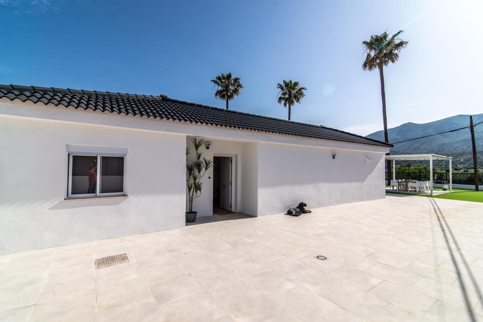 Villa Palm Tree 5 Bdr Pool & Bbq *