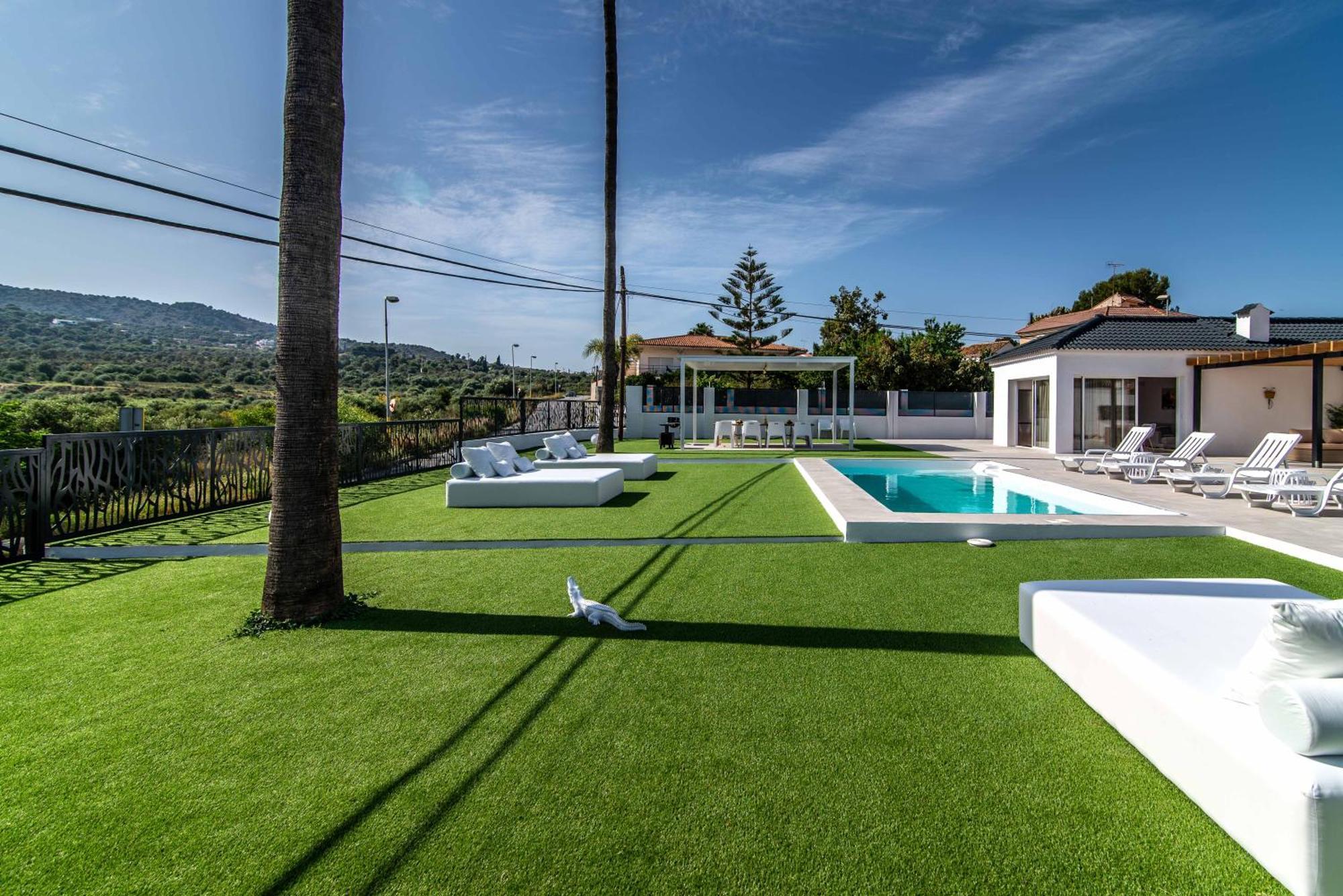 Palm Tree 5 Bdr Pool & Bbq Villa Torremolinos