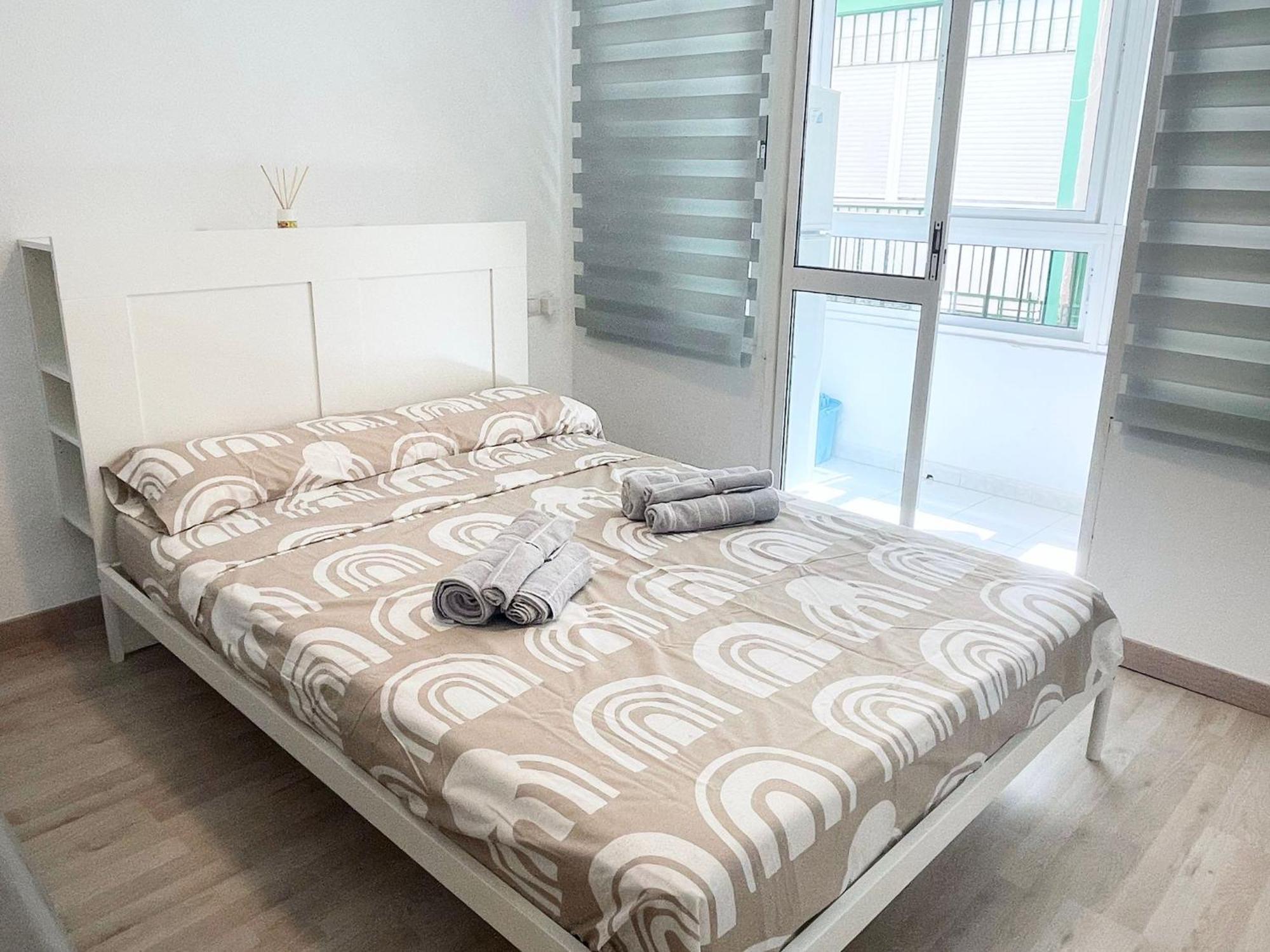 Estudio En El Centro De By Bebalmy Torremolinos