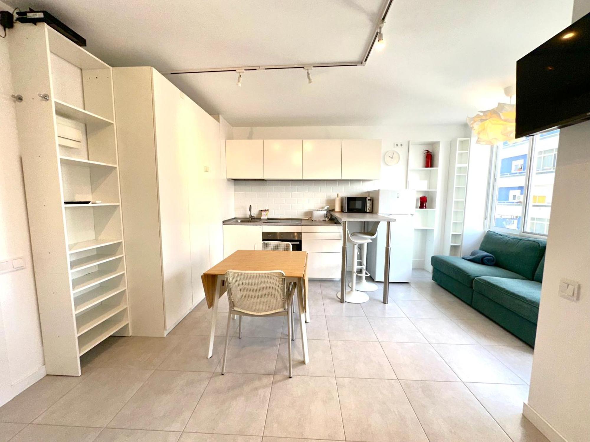 Cg5 - Reformado, 1 Dormitorio, Vistas, Centro 50 Metros Y Playa 700 Metros