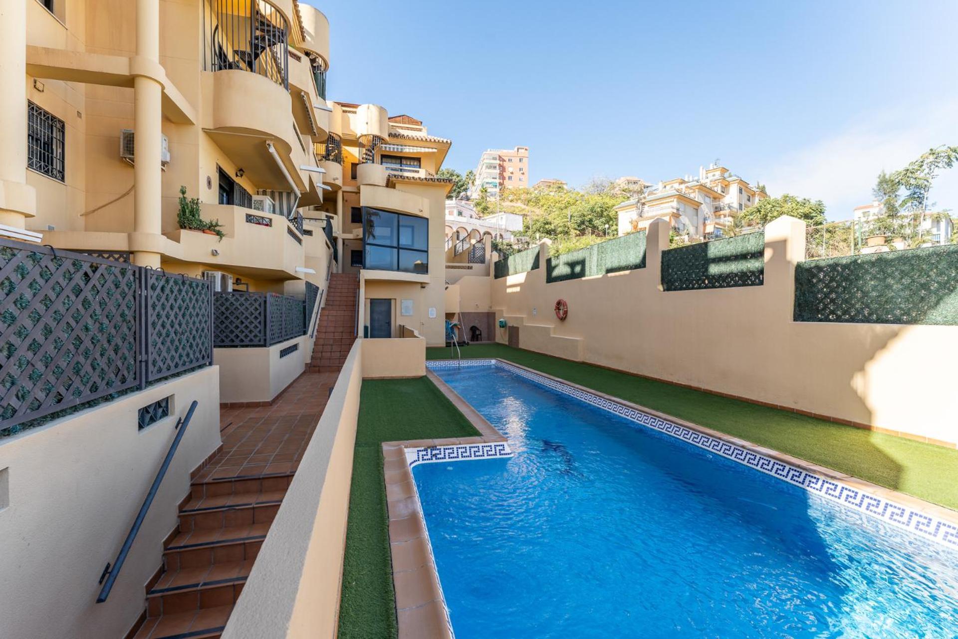 Malagasuite Beautiful Pool & Parking Apartment